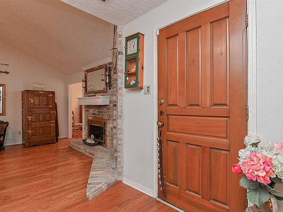5th image of 15215 Willow Branch Dr