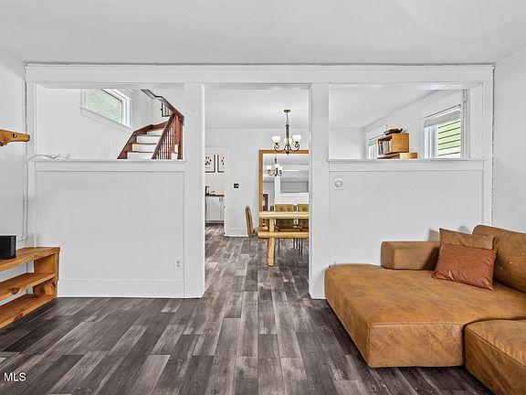 4th image of 146 Kent Street