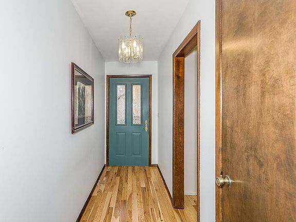 4th image of 2321 N Hazlett St