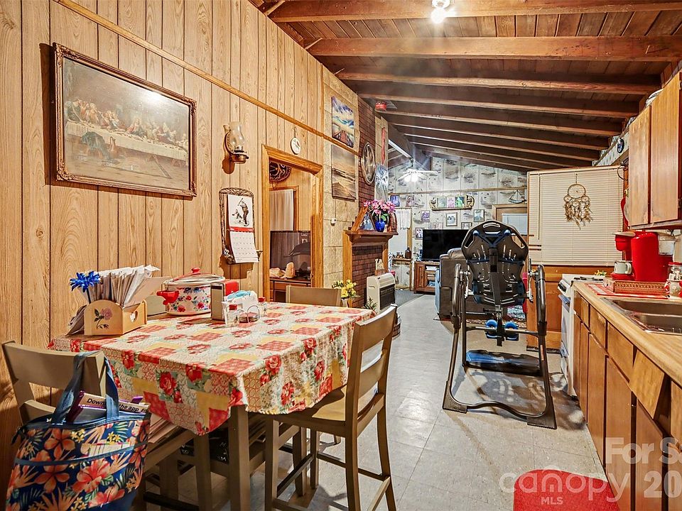 22nd image of 260 Cherrywood Ln