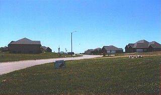 2nd image of 2115 Stratford Ln
