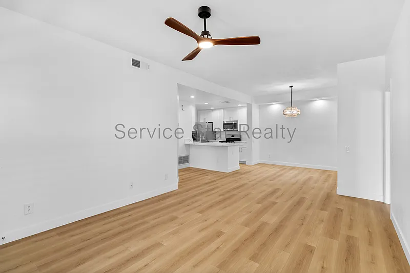 2 bed, 2.0 bath, 999 sqft, $2,200 — Photo 4