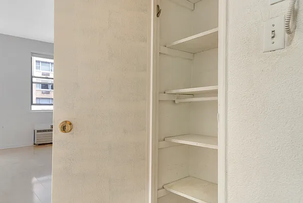 Rented by Compass | media 22