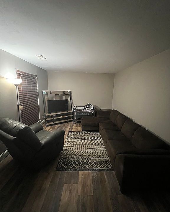 1st image of 2238 Jackson Dr