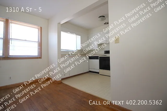 1310 A St #5 — Photo 6