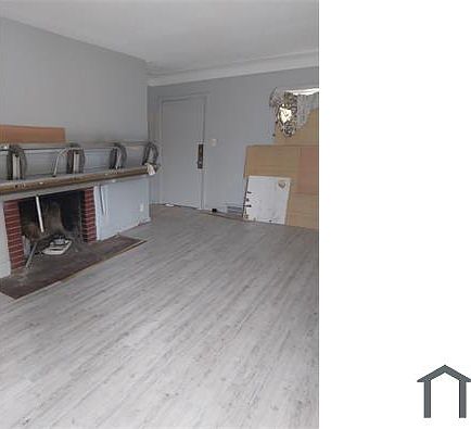 3rd image of 5715 Woodhall St