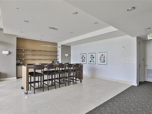 5th image of 400 4th Ave S APT 405