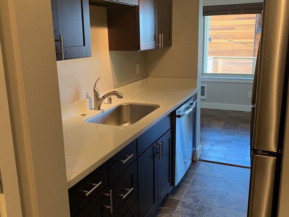 Apt 102 Kitchen