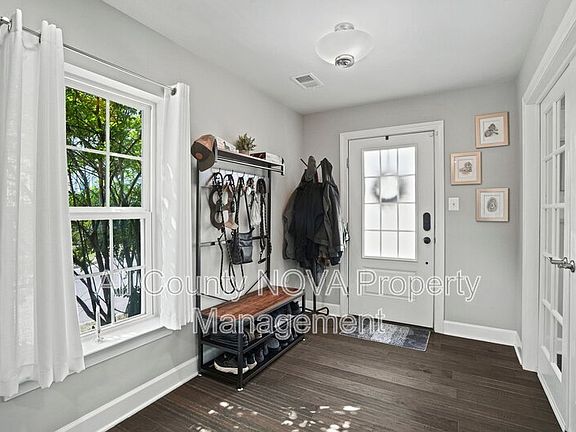 2nd image of 2910 Pinebrook Rd