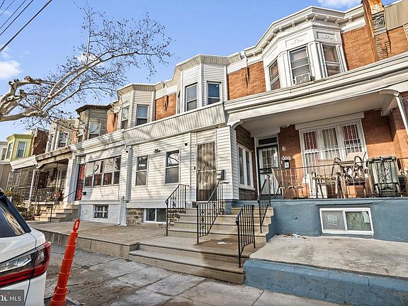 2nd image of 425 W Rockland St