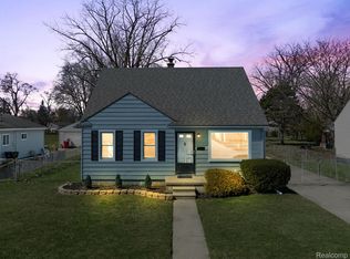27271 Demrick St, Roseville, MI