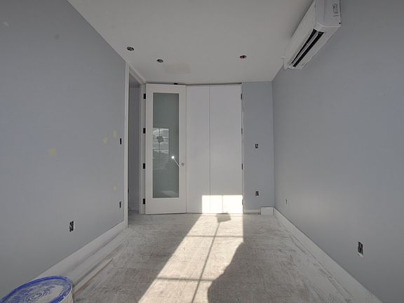 2nd image of 681 Franklin Ave #Cee3