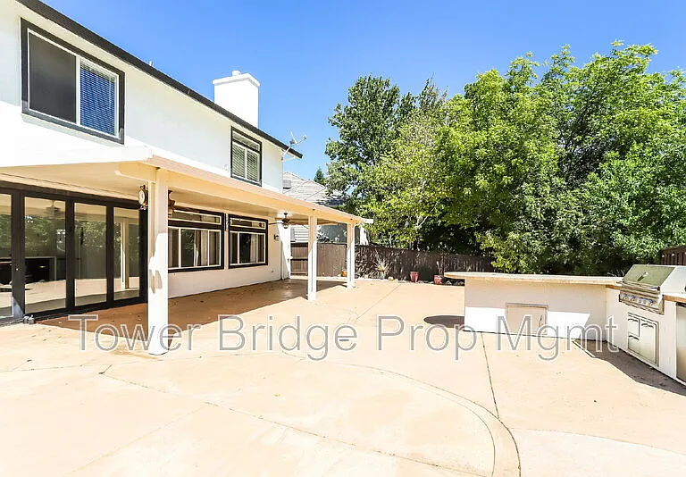 1518 Southridge Ct — Photo 15