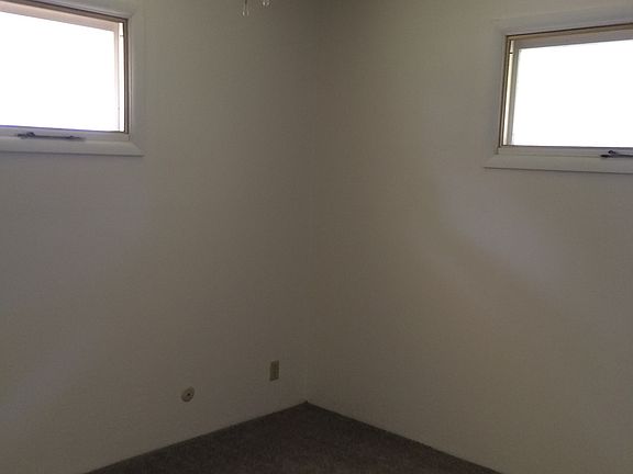 5th image of 3113 S Hoyt Ave