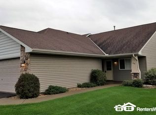 64 Crown Pointe Curv, Hudson, WI 54016