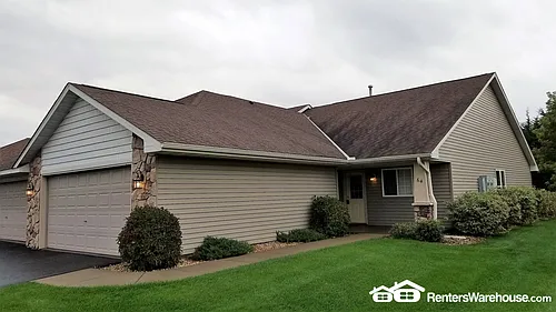 64 Crown Pointe Curv Photo 1