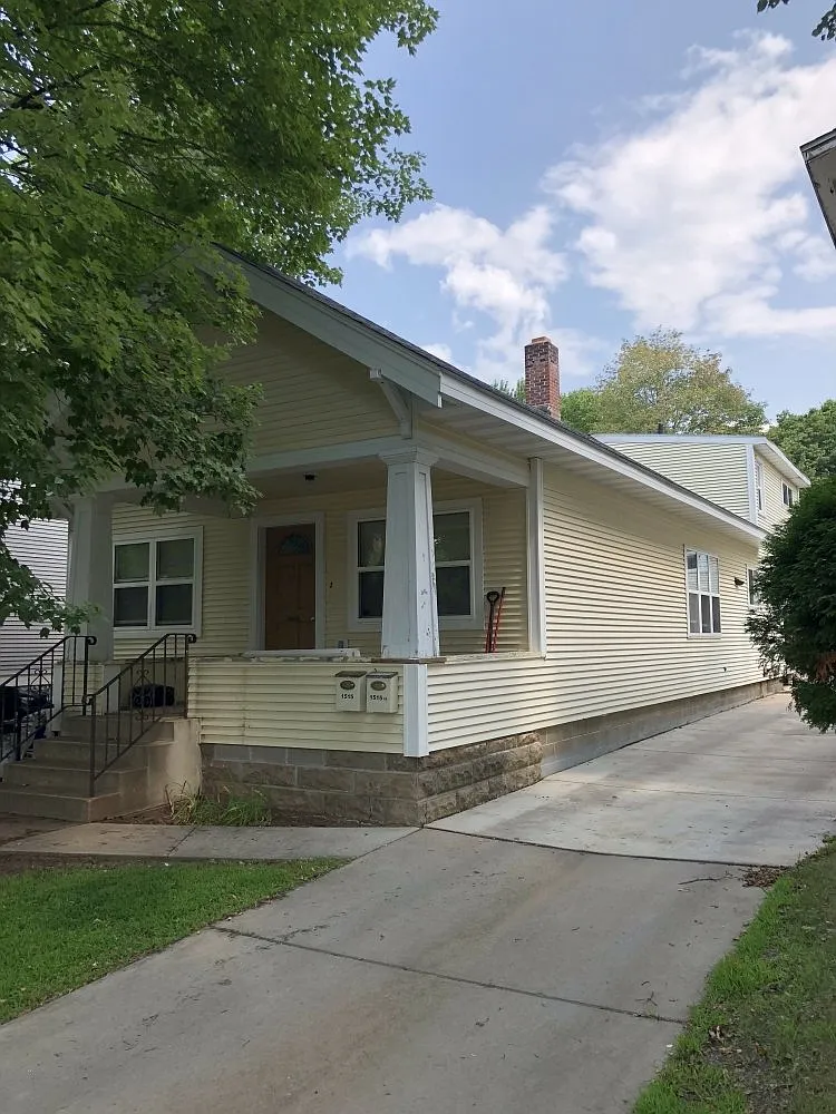 3 bed, 1.0 bath, $470 — Photo 2