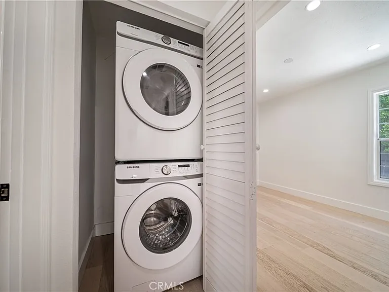 5143 Newcastle Ave — Photo 31