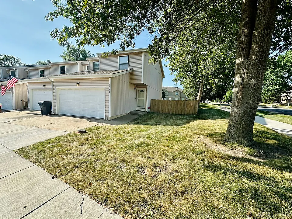 1423 E 125th Ter #D