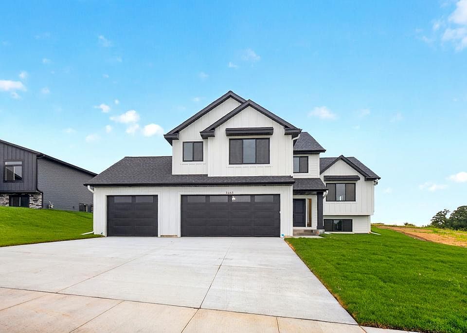 1st image of 3463 Stonehedge Dr NE