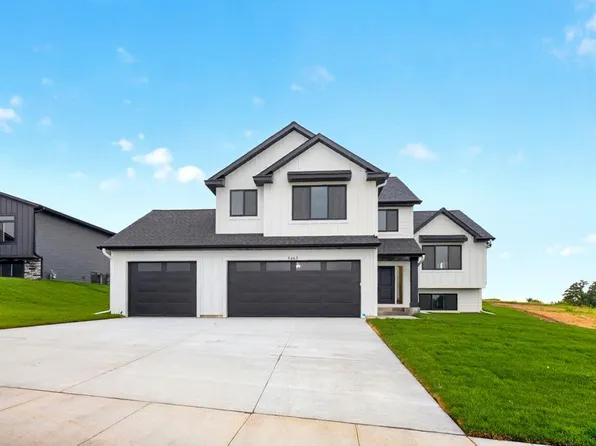 3463 Stonehedge Dr NE, Rochester, MN 55906