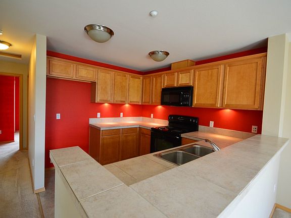 5th image of 1650 25th Ave NE Unit 303