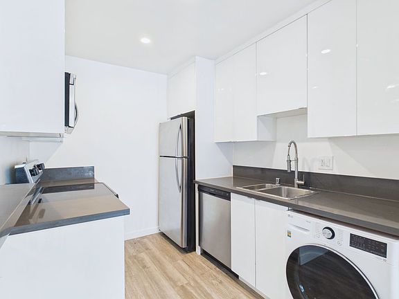 4th image of 11825 National Blvd APT 4