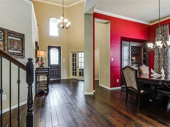 3rd image of 6508 Canyon Crest Dr
