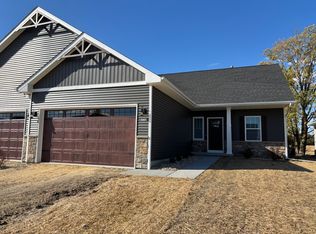 419 Anjali Ct #R, Sycamore, IL 60178