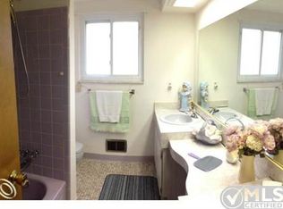 30335 Dell Ln, Warren, MI 48092