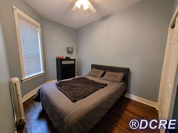 3rd image of 4356 N Kenmore Ave APT 303