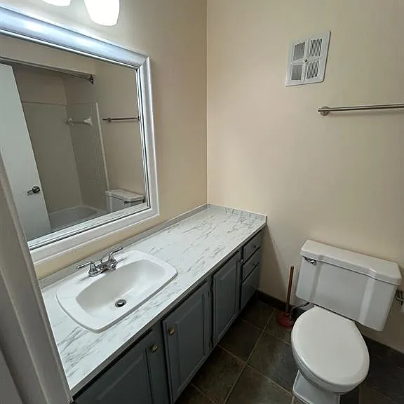 683 E Fox Hills Dr — Photo 14