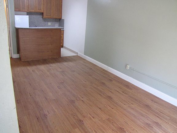 5th image of 1830 G St
