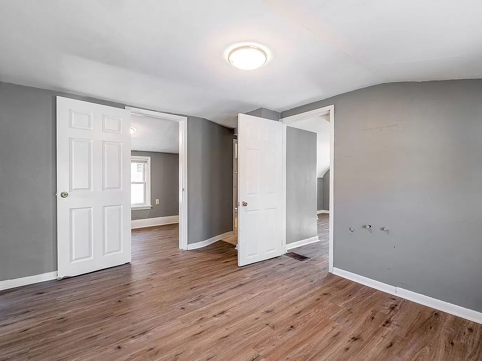 2714 W Fairmount Ave, Milwaukee, WI 53209 Zillow