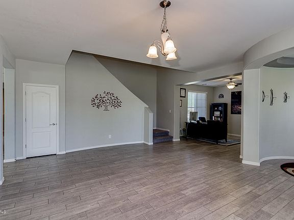 5th image of 15609 W Cortez St