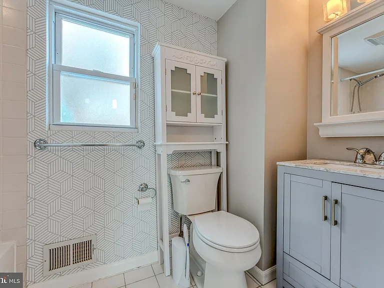 365 Prince St — Photo 24