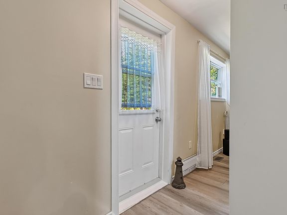 5th image of 29 Pottie Rd
