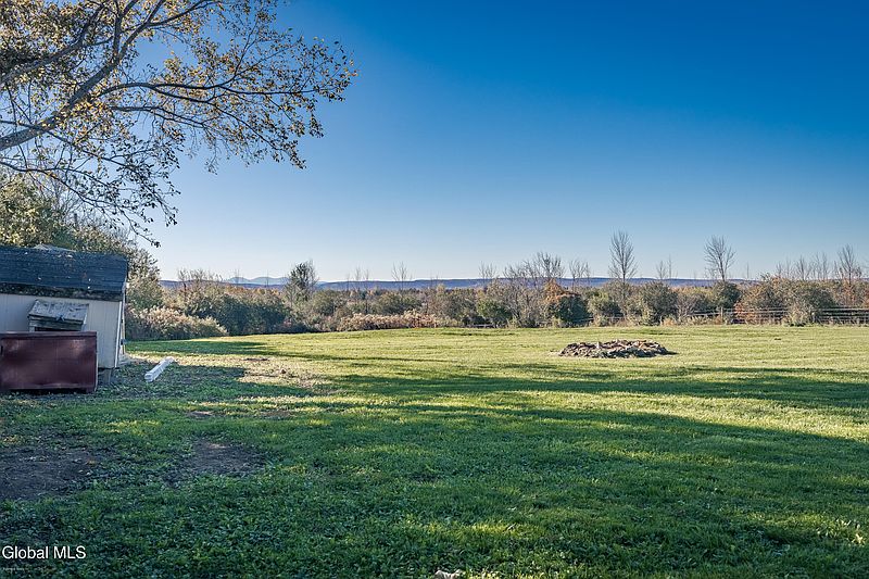 3rd image of 487 Middle Road