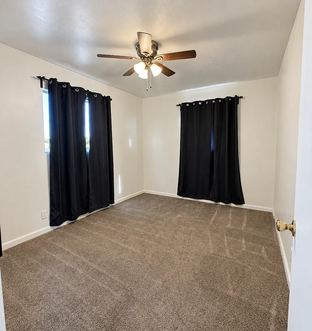 2 bed, 700 sqft, $2,300 — Photo 4