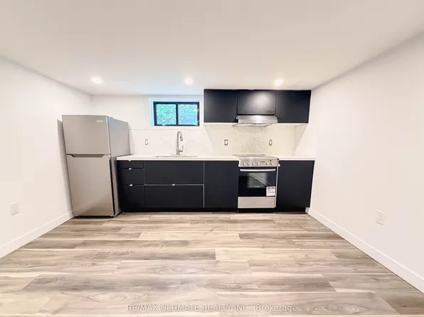 141 Wilmington Ave APT 1, Toronto, ON M3H 5J6