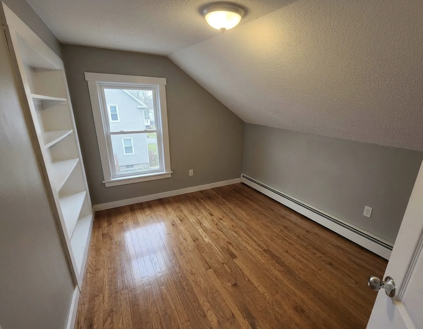 2 bed, 1000 sqft, $1,650 — Photo 3