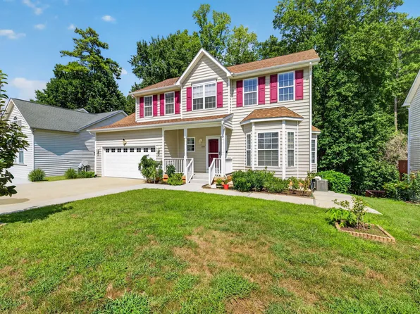 229 Tecumseh Ct, Cary, NC 27513