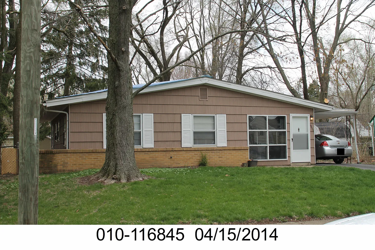 4868 Dickens Dr photo 1