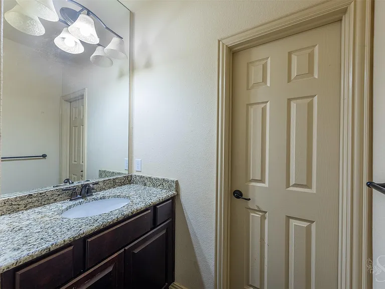 33303 Winsford St — Photo 25