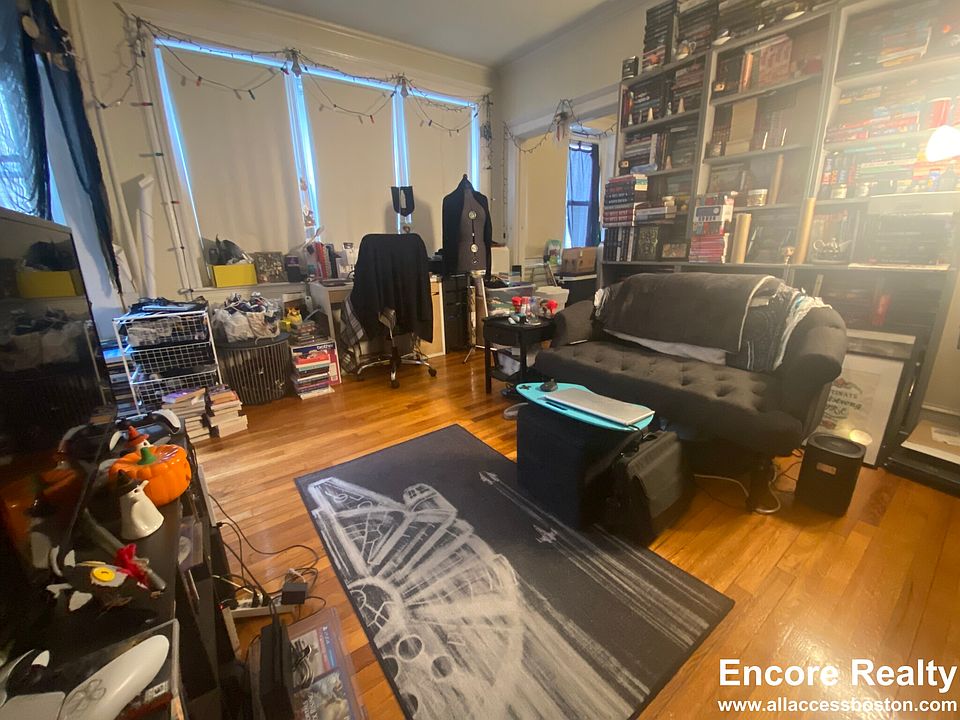1st image of 1637 Commonwealth Ave #99