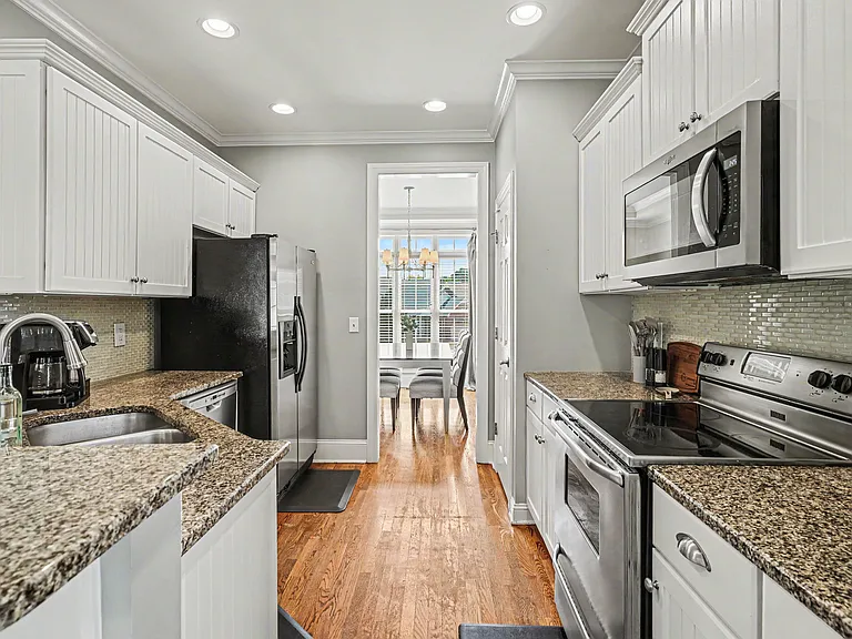 625 Palisades Ct — Photo 10