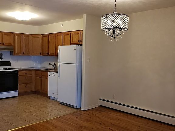 3rd image of 25-15 35th St #2