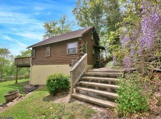 17 Quigley Rd, Hewitt, NJ 07421