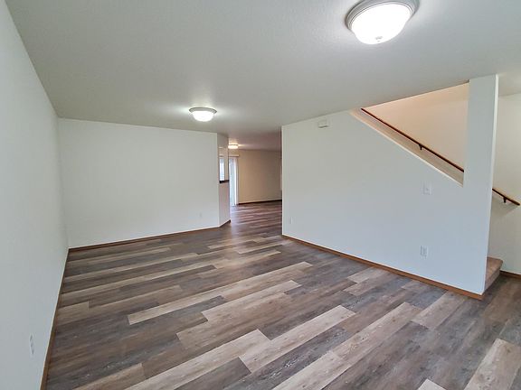 3rd image of 6900 26th Ct SE