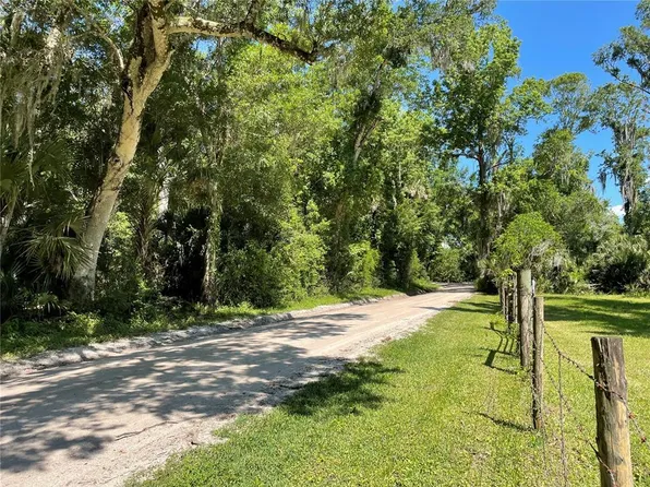 415 W Putnam Grove Rd #22, Oak Hill, FL 32759